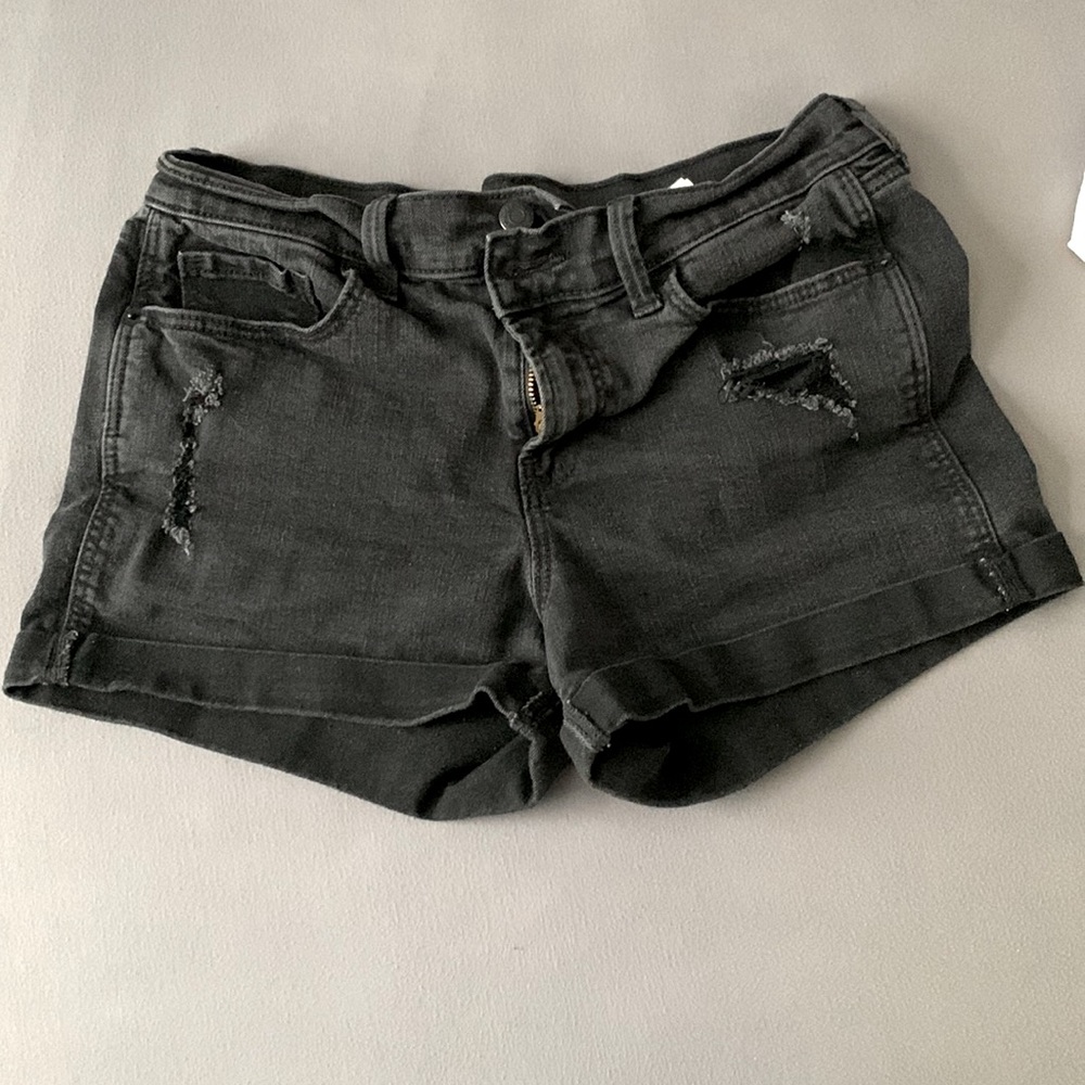 Mid-Rise Boyfriend Ripped Black Jean Shorts for Women -- 3-inch inseam